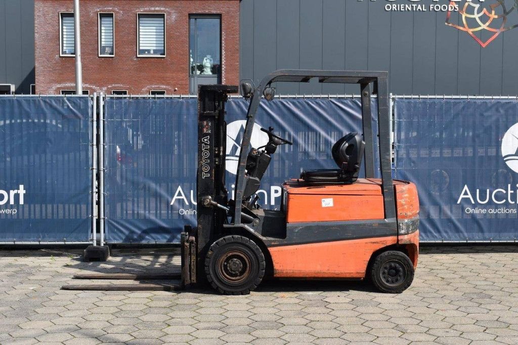 Frontstapler typu Toyota FBMF25, Gebrauchtmaschine w Antwerpen (Zdjęcie 2)