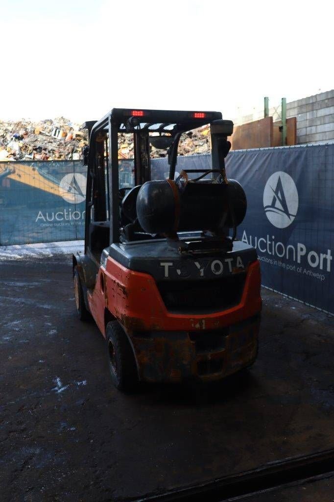 Frontstapler van het type Toyota Fgr 30, Gebrauchtmaschine in Antwerpen (Foto 7)