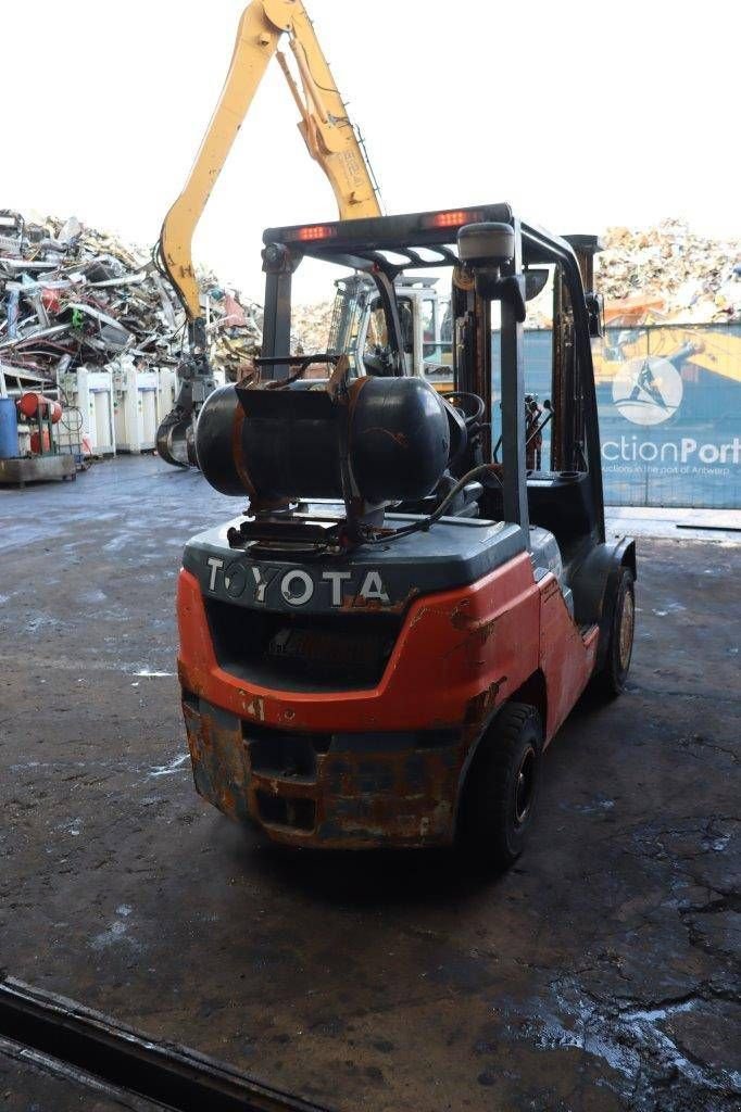 Frontstapler a típus Toyota Fgr 30, Gebrauchtmaschine ekkor: Antwerpen (Kép 9)