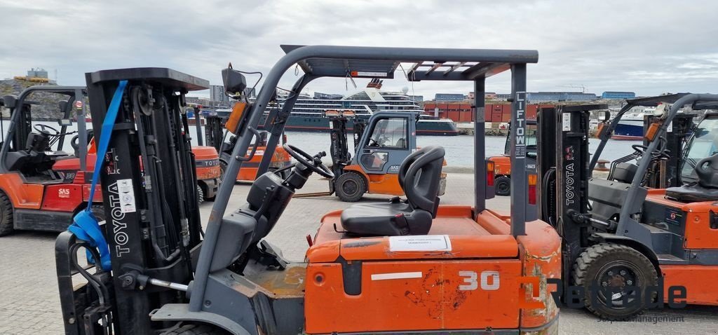 Frontstapler van het type Toyota GAFFELTRUCK 6FB30, Gebrauchtmaschine in Rødovre (Foto 5)