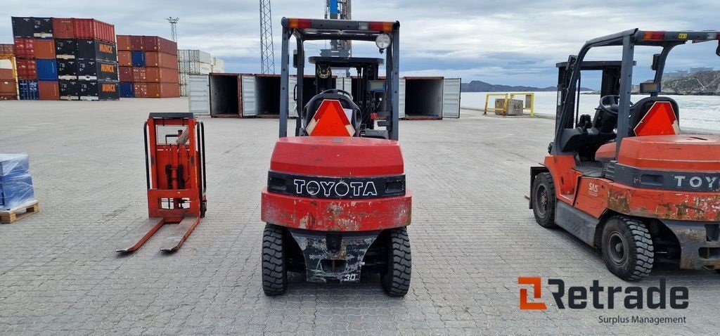 Frontstapler of the type Toyota GAFFELTRUCK 7FB30, Gebrauchtmaschine in Rødovre (Picture 5)