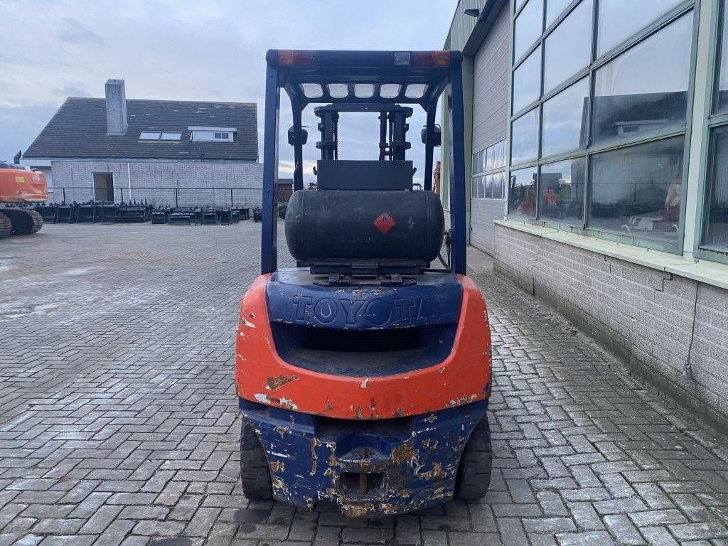 Frontstapler tip Toyota Tonero 25, Gebrauchtmaschine in Roosendaal (Poză 5)