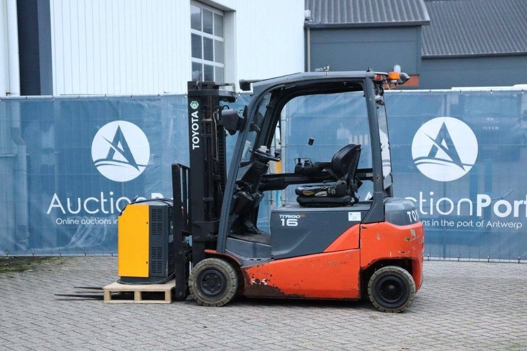 Frontstapler del tipo Toyota Traigo 16, Gebrauchtmaschine In Antwerpen (Immagine 3)