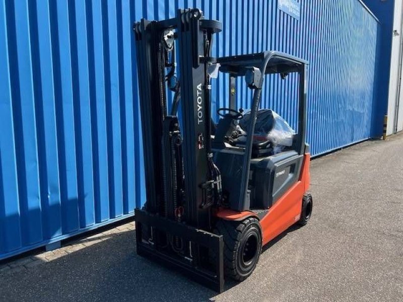 Frontstapler от тип Toyota Traigo 80, Neumaschine в Sittard (Снимка 4)