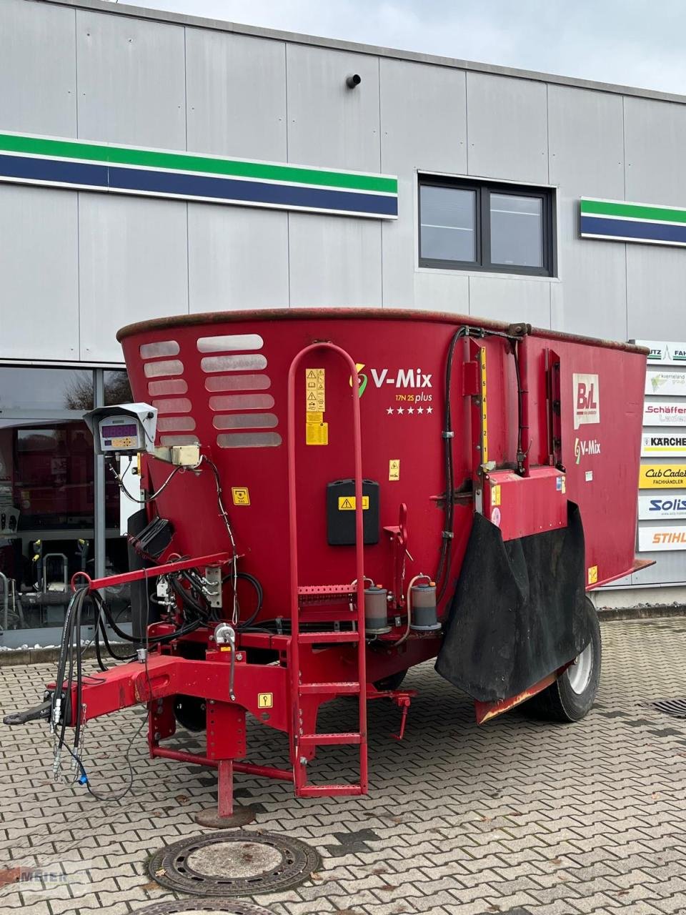 Futtermischwagen des Typs BVL V-Mix 17N 2S PLUS, Gebrauchtmaschine in Delbrück (Bild 1)