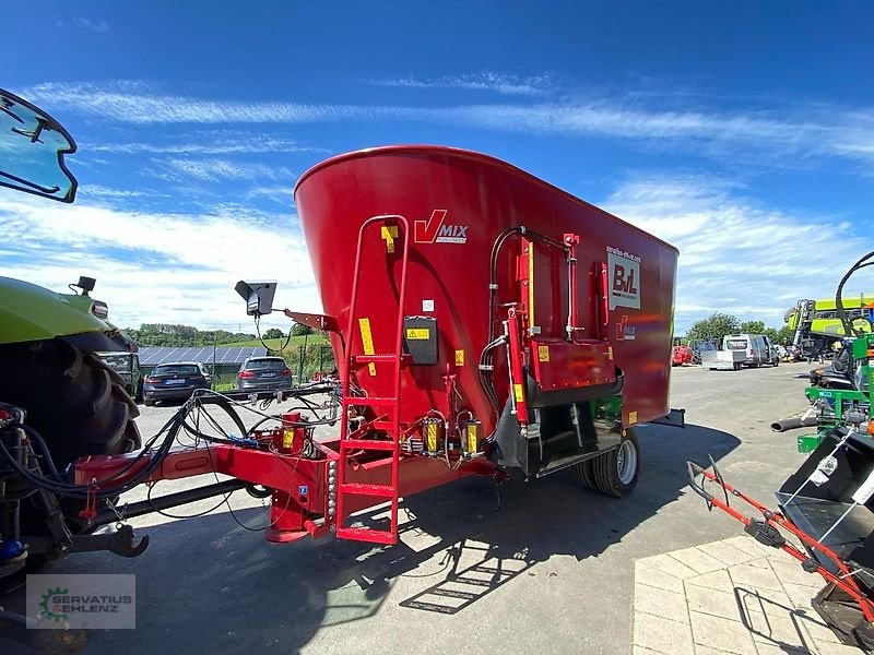 Futtermischwagen van het type BVL V-Mix Plus 24-2S 2-Schnecken-Futtermischwagen Vorführer, Vorführmaschine in Rittersdorf (Foto 3)