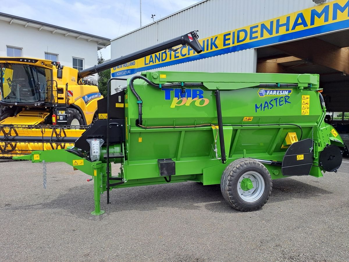 Futtermischwagen van het type Faresin Master 700, Neumaschine in Burgkirchen (Foto 8)