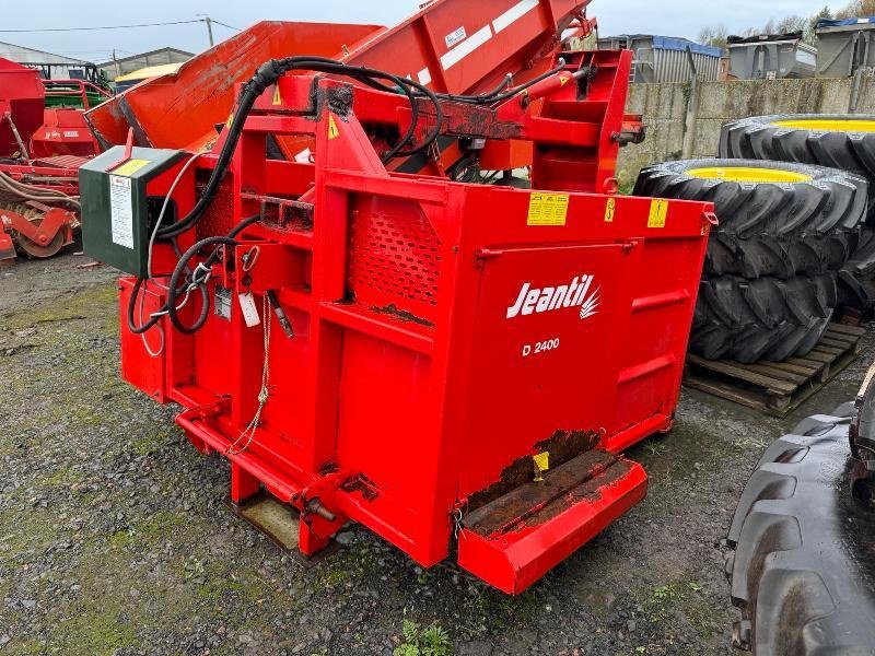 Futtermischwagen des Typs Jeantil D2400, Gebrauchtmaschine in Richebourg (Bild 1)