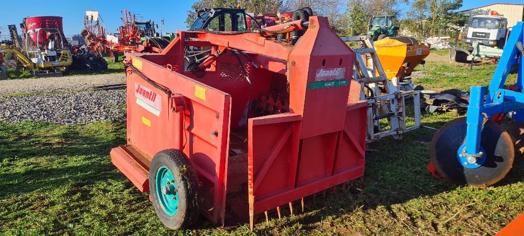 Futtermischwagen typu Jeantil D2400, Gebrauchtmaschine w ST MARTIN EN HAUT (Zdjęcie 1)