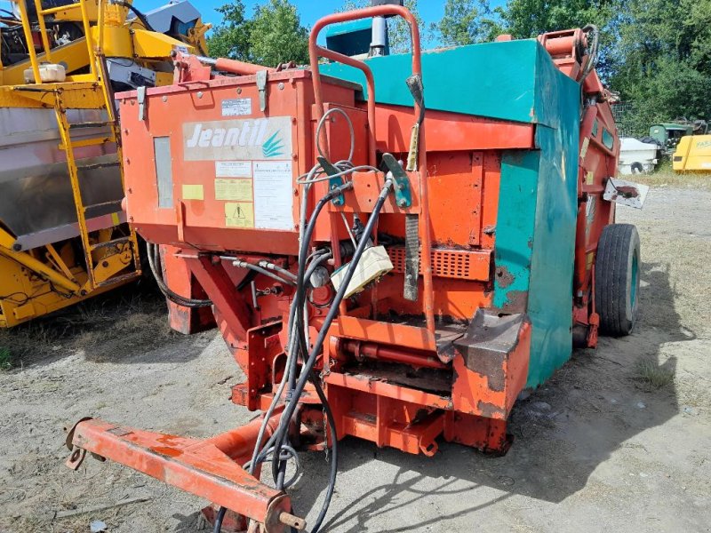 Futtermischwagen of the type Jeantil DP 5800 RE, Gebrauchtmaschine in LE PALLET (Picture 1)