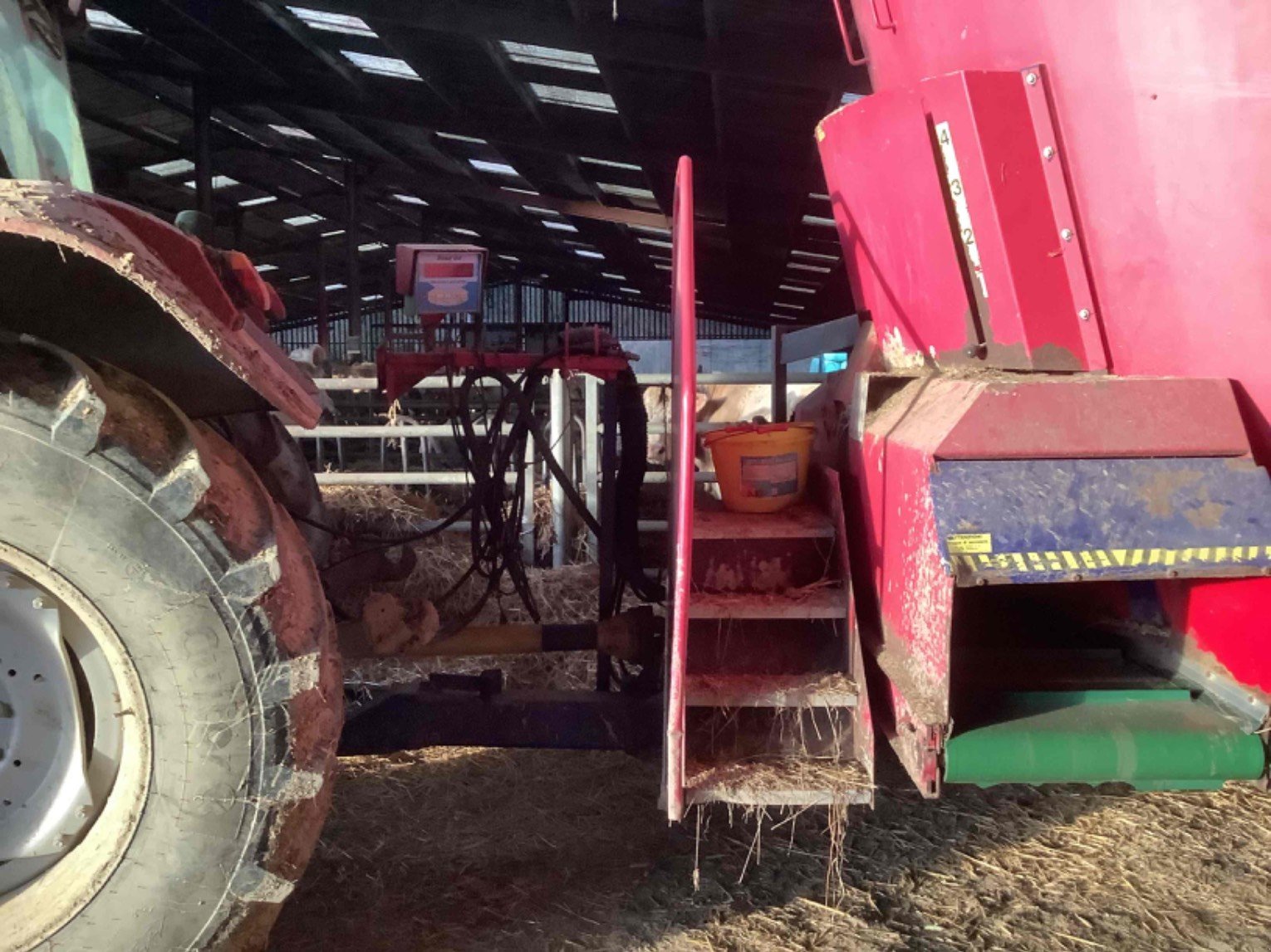 Futtermischwagen des Typs Jeantil Mélangeuse Vm17 Jeantil, Gebrauchtmaschine in LA SOUTERRAINE (Bild 2)