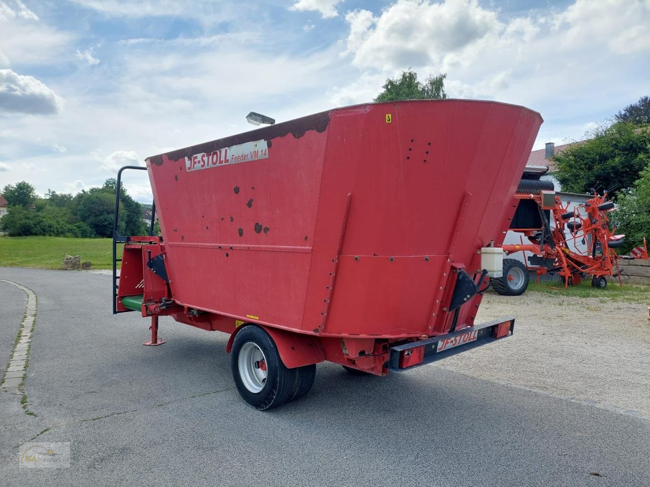 Futtermischwagen des Typs JF VM 14-2, Gebrauchtmaschine in Pfreimd (Bild 1)