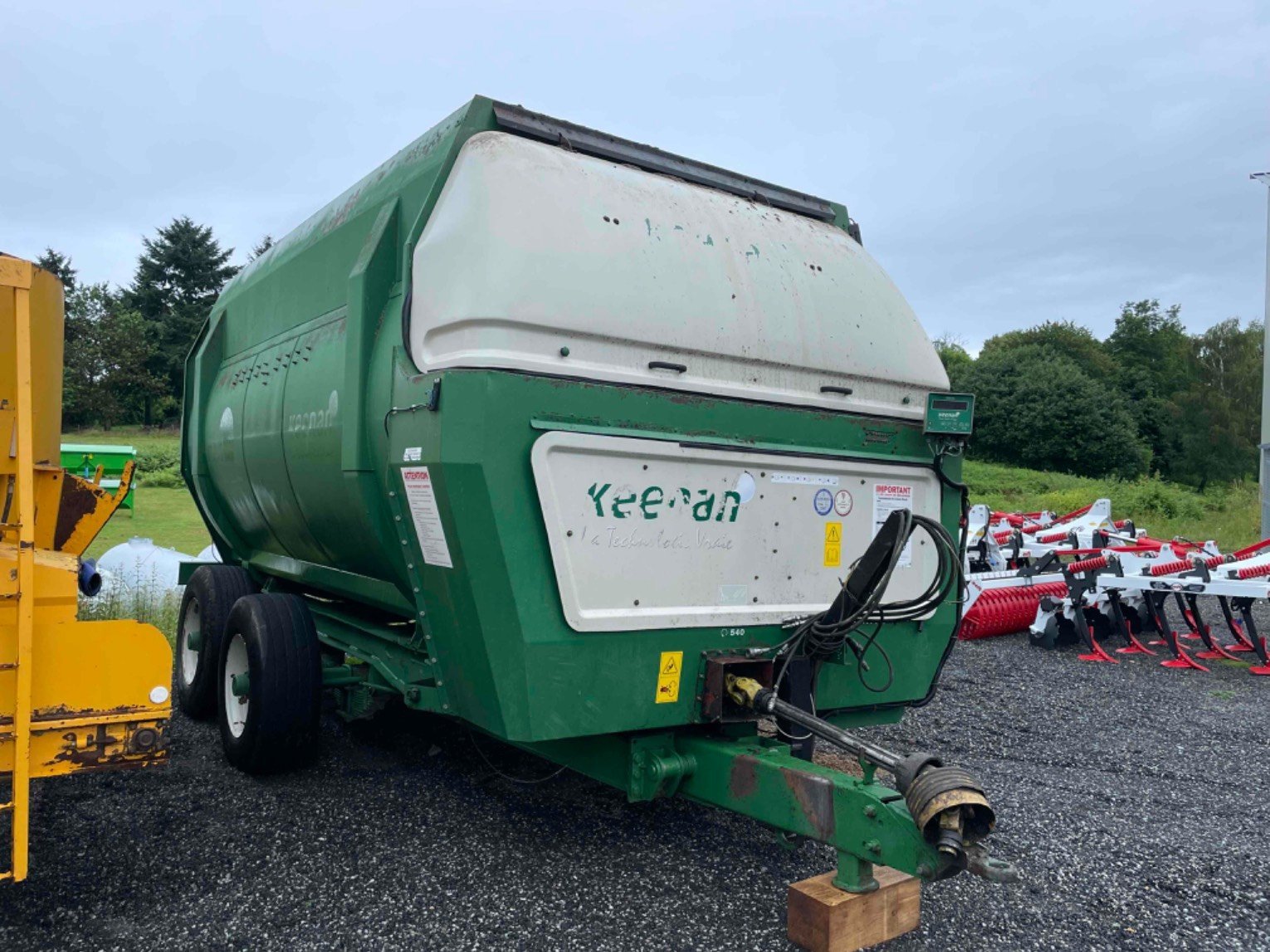 Futtermischwagen tipa Keenan Mélangeuse MECAFIBRE 400 Keenan, Gebrauchtmaschine u LA SOUTERRAINE (Slika 2)