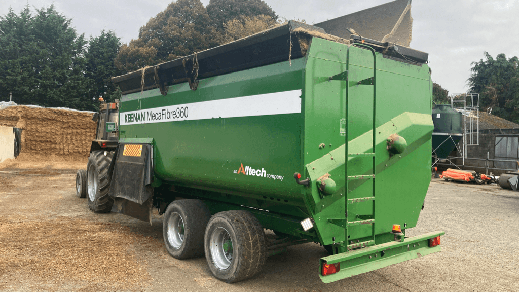 Futtermischwagen du type Keenan MECAFIBRE 360, Gebrauchtmaschine en TREMEUR (Photo 3)