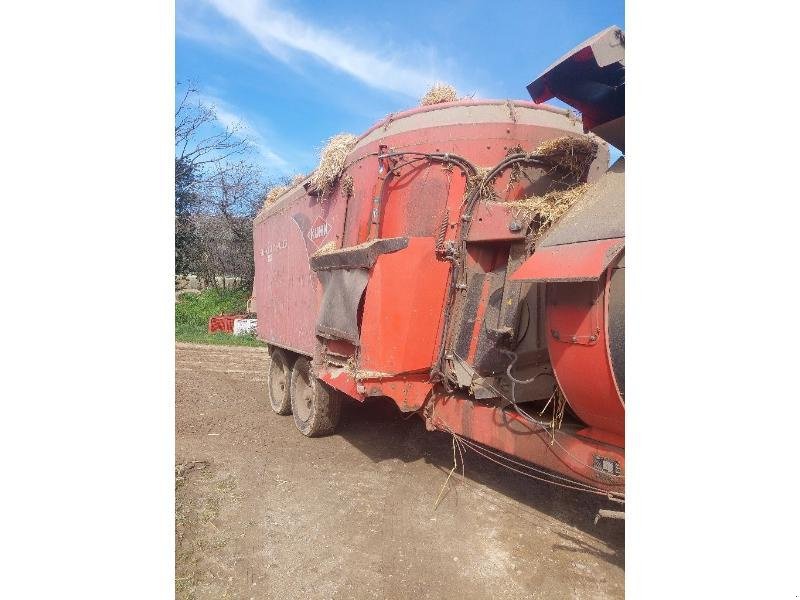 Futtermischwagen Türe ait Kuhn EUROMIX, Gebrauchtmaschine içinde PLUMELEC (resim 2)