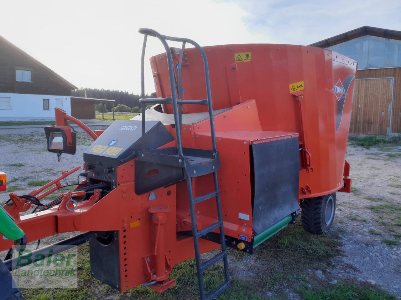 Futtermischwagen des Typs Kuhn EUV180, Gebrauchtmaschine in OBERNDORF-HOCHMOESSINGEN (Bild 1)