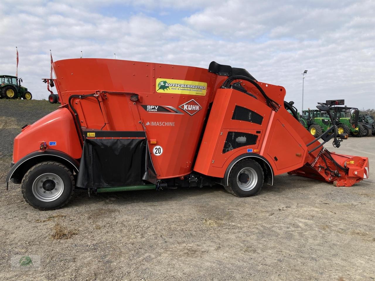 Futtermischwagen van het type Kuhn N/A, Neumaschine in Hofheim (Foto 2)