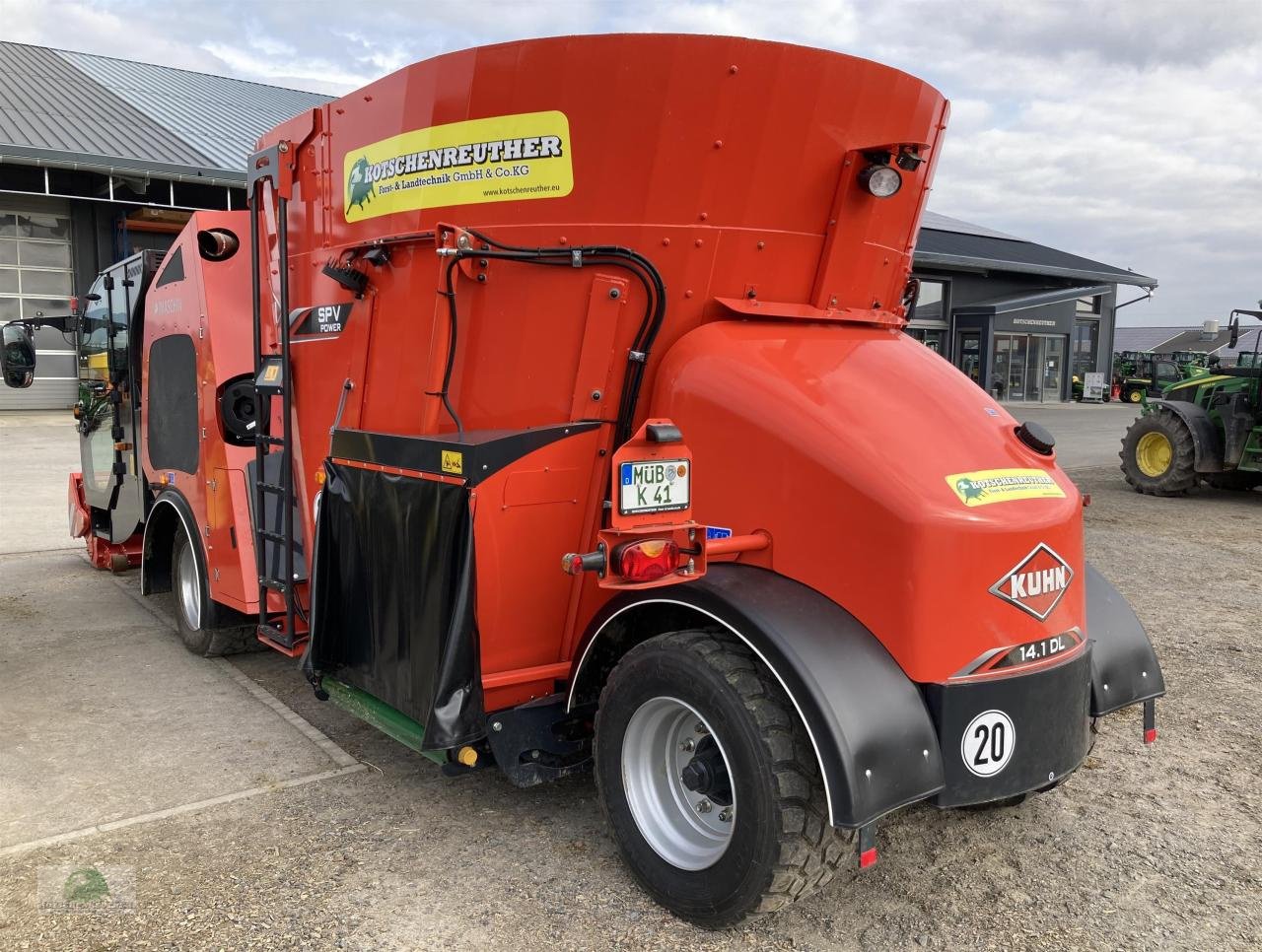 Futtermischwagen van het type Kuhn N/A, Neumaschine in Hofheim (Foto 3)