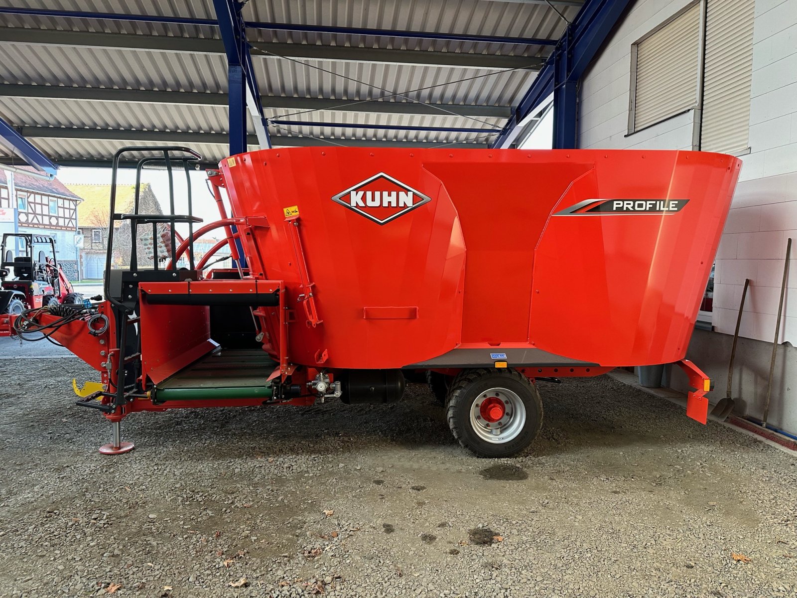 Futtermischwagen van het type Kuhn PROFILE 14.2 CS, Neumaschine in Amöneburg - Roßdorf (Foto 1)