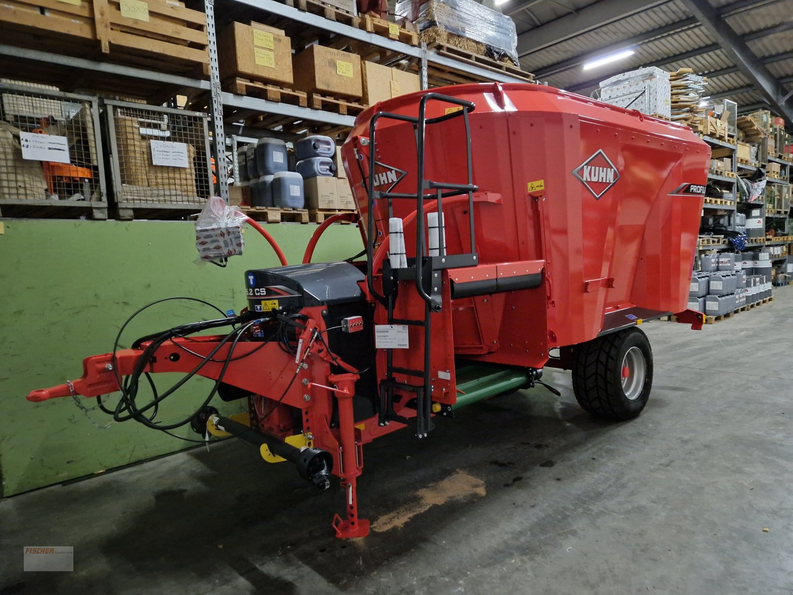 Futtermischwagen van het type Kuhn PROFILE 16.2 CS, Neumaschine in Pfoerring (Foto 1)