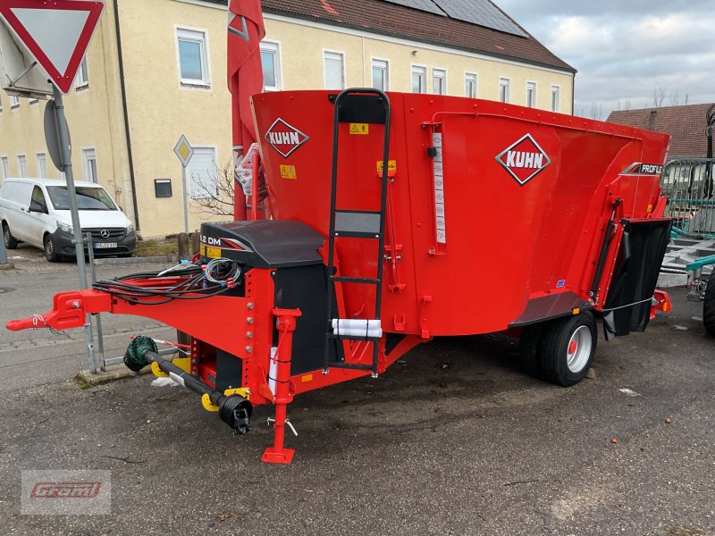 Futtermischwagen des Typs Kuhn Profile 16.2 DM, Neumaschine in Kößlarn (Bild 1)