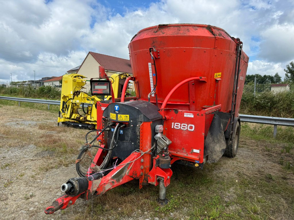 Futtermischwagen Türe ait Kuhn Profile 1880, Gebrauchtmaschine içinde GUERET (resim 2)