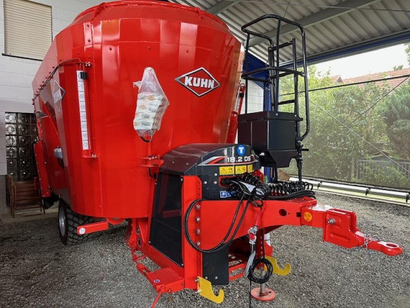 Futtermischwagen van het type Kuhn Profile 70 18.2 DS, Neumaschine in Amöneburg - Roßdorf (Foto 2)