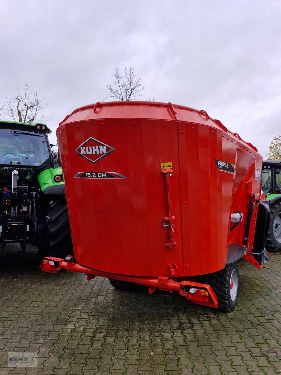 Futtermischwagen van het type Kuhn Profile Plus 18.2 DM, Neumaschine in Delbrück (Foto 3)