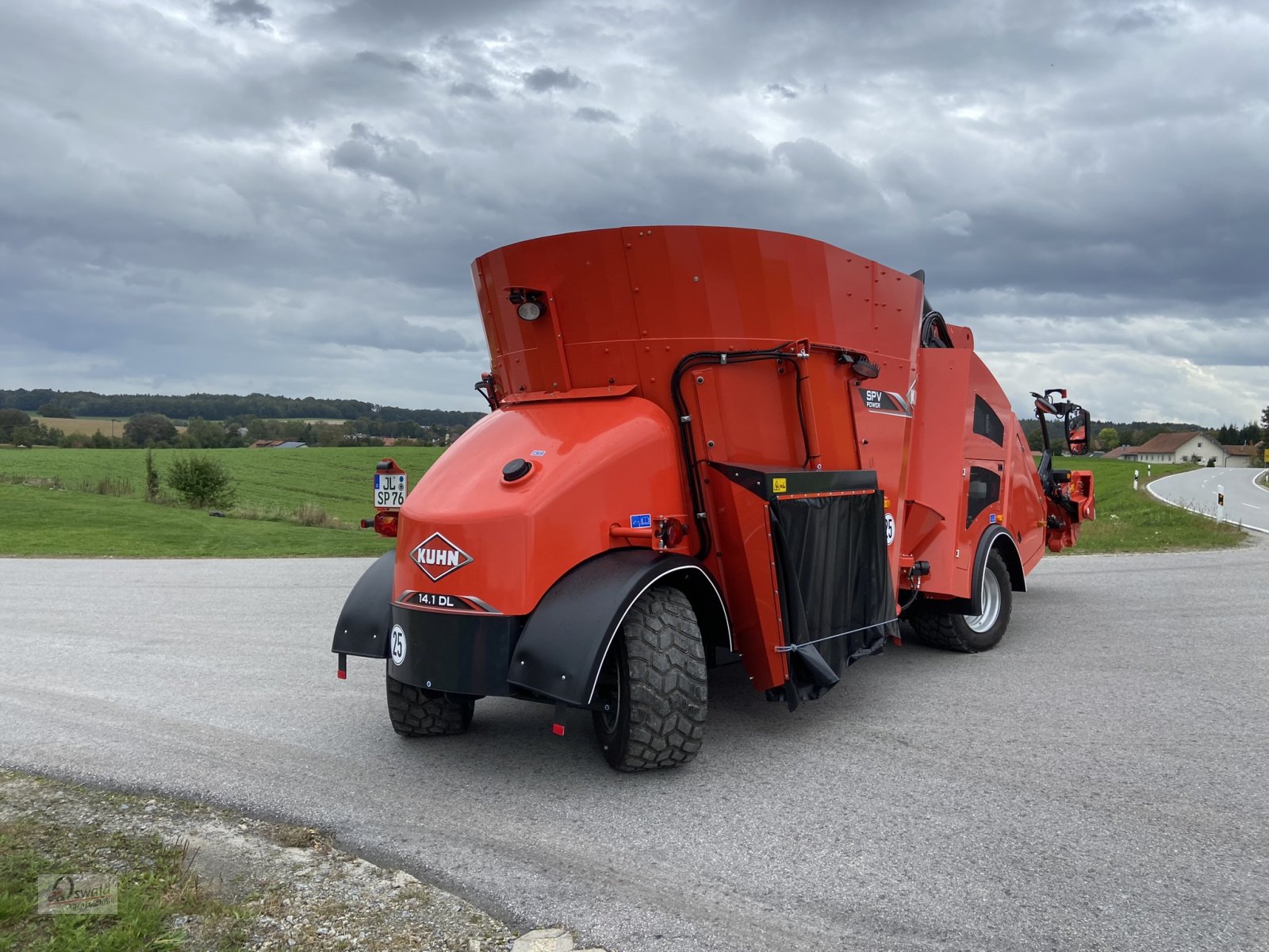 Futtermischwagen του τύπου Kuhn SPV 14, Neumaschine σε Iggensbach (Φωτογραφία 8)