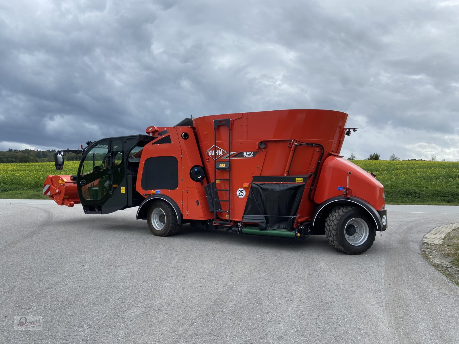 Futtermischwagen Türe ait Kuhn SPV 14, Neumaschine içinde Iggensbach (resim 10)