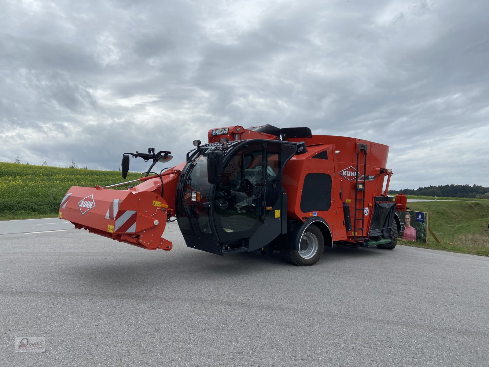 Futtermischwagen Türe ait Kuhn SPV 14, Neumaschine içinde Iggensbach (resim 13)