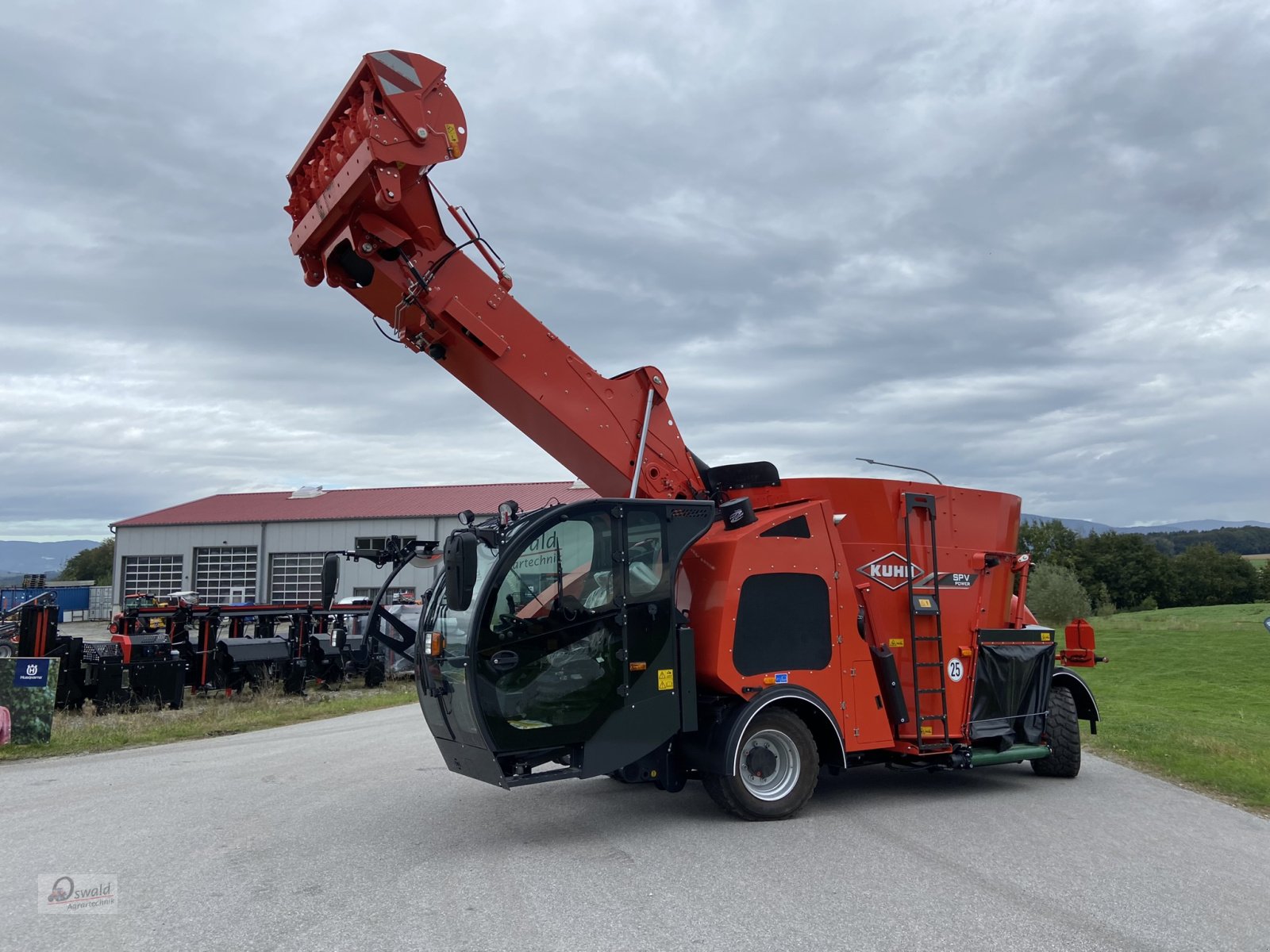 Futtermischwagen Türe ait Kuhn SPV 14, Neumaschine içinde Iggensbach (resim 16)