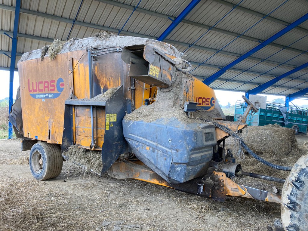 Futtermischwagen typu Lucas SPIRMIX JET 180, Gebrauchtmaschine w BELLAC (Zdjęcie 2)