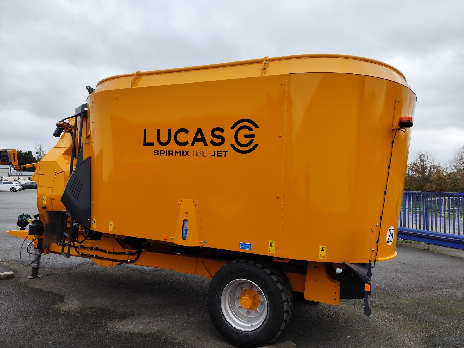 Futtermischwagen del tipo Lucas SPIRMIX JET 180, Gebrauchtmaschine en TREMEUR (Imagen 1)