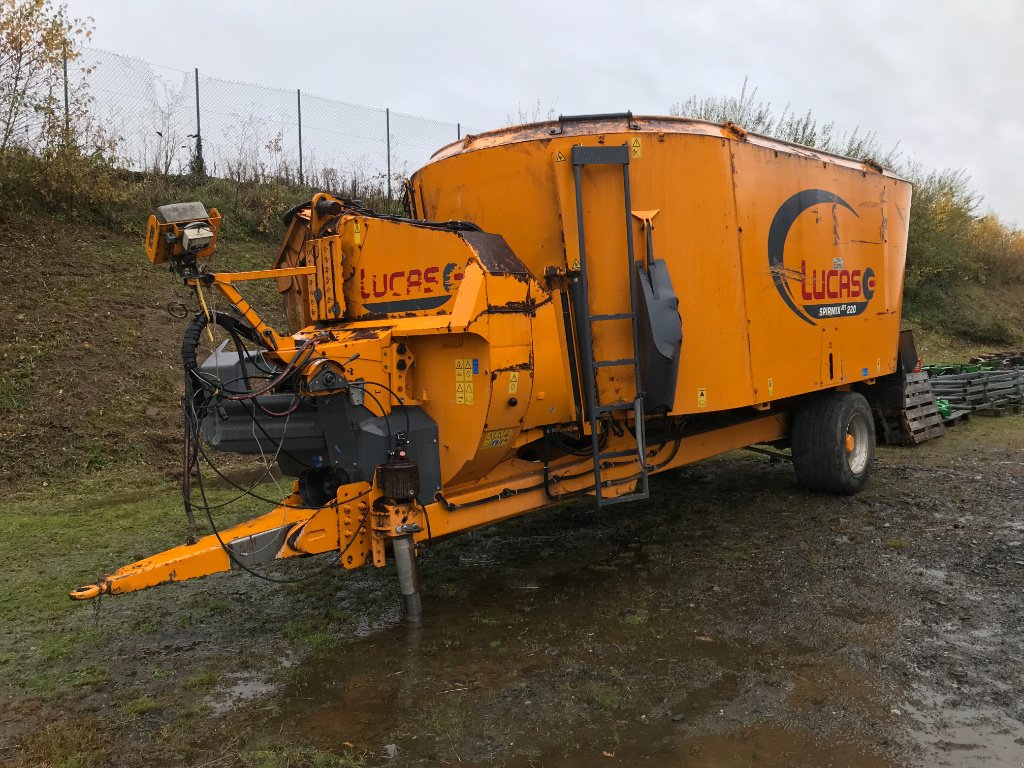 Futtermischwagen typu Lucas SPIRMIX JET 220, Gebrauchtmaschine v UZERCHE (Obrázek 2)