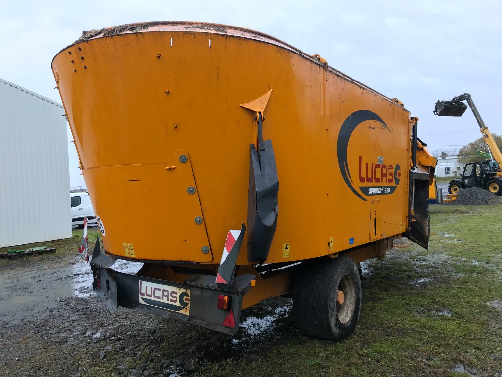 Futtermischwagen del tipo Lucas SPIRMIX JET 220, Gebrauchtmaschine In UZERCHE (Immagine 3)