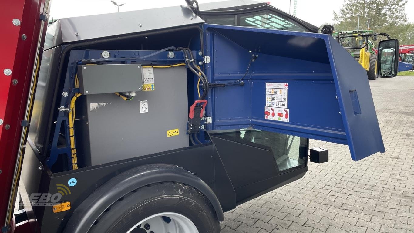 Futtermischwagen van het type Mayer TRUCKLINE E.0 ETRUCK 1408-10, Neumaschine in Edewecht (Foto 11)