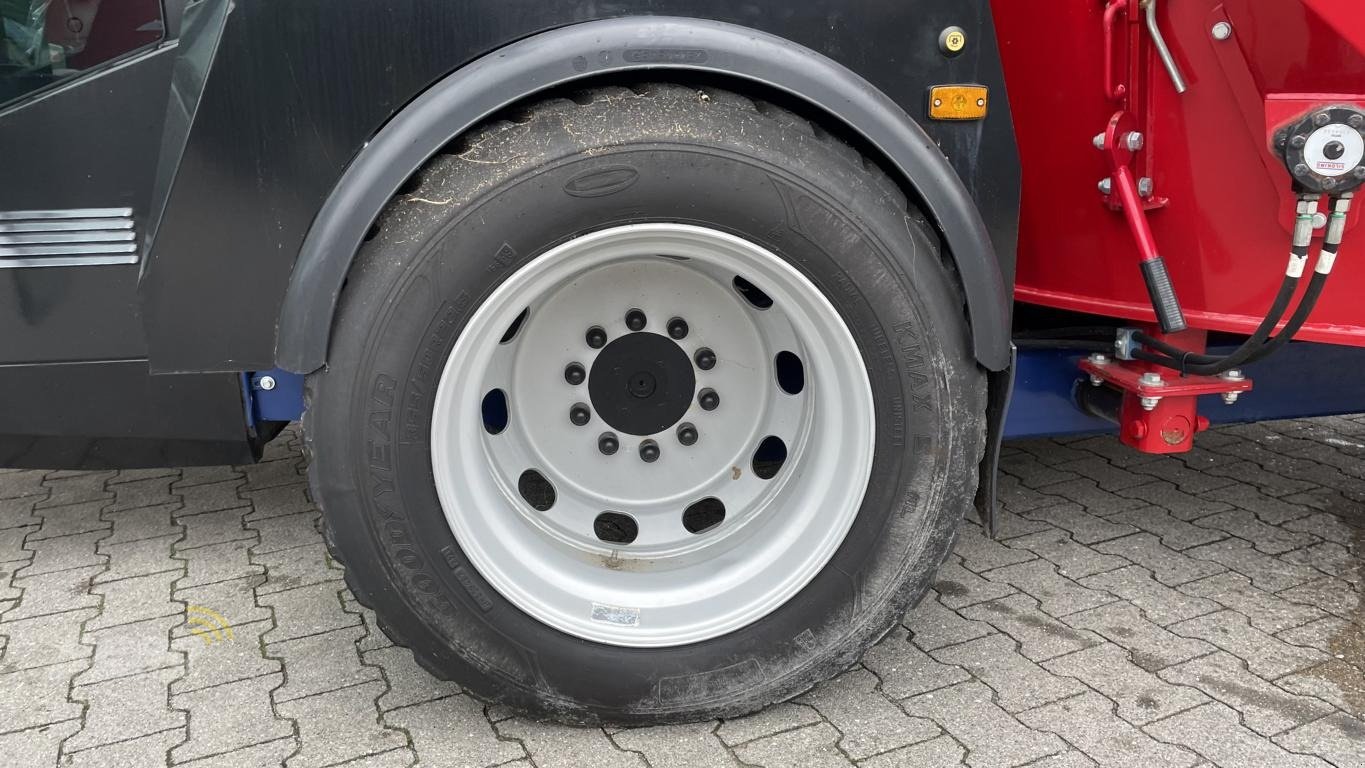 Futtermischwagen van het type Mayer TRUCKLINE E.0 ETRUCK 1408-10, Neumaschine in Edewecht (Foto 7)