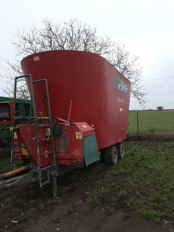 Futtermischwagen del tipo RMH MIXEL 302, Gebrauchtmaschine In azerailles (Immagine 3)