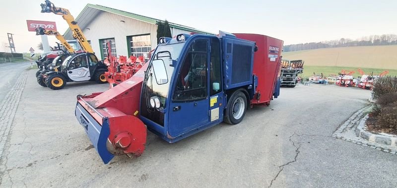 Futtermischwagen от тип Siloking Mayer Siloking Selfline Selbstfahrer 13 m³, Gebrauchtmaschine в St. Marienkirchen (Снимка 1)