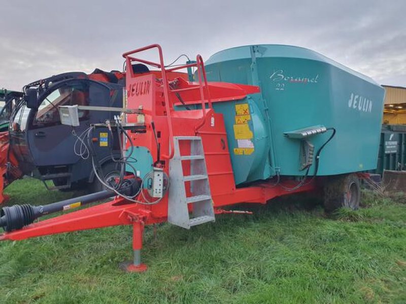 Futtermischwagen от тип Sonstige BORANEL FORCE 22, Gebrauchtmaschine в DOMFRONT (Снимка 1)