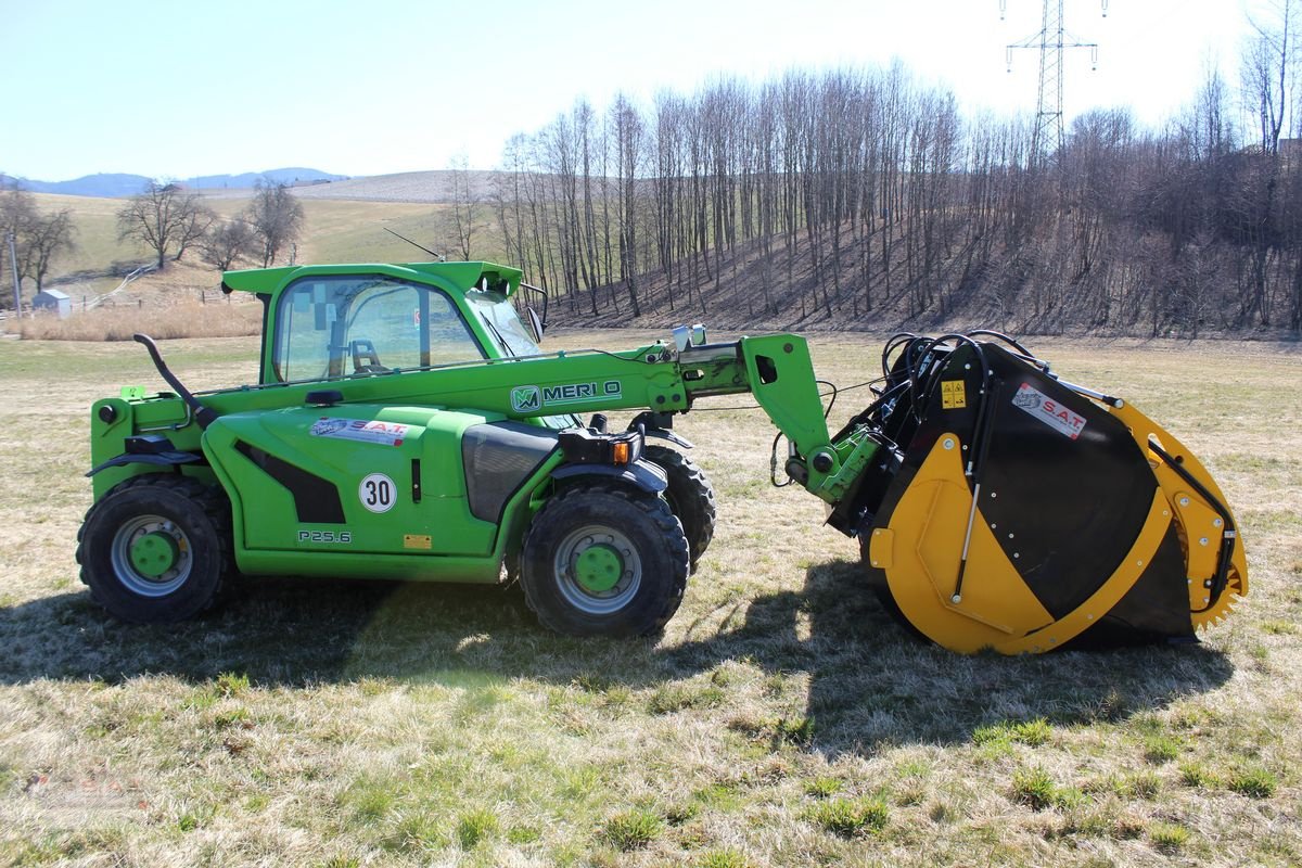 Futtermischwagen tip Sonstige Futterverteilmischschaufel FMGT -2200, Neumaschine in Eberschwang (Poză 1)