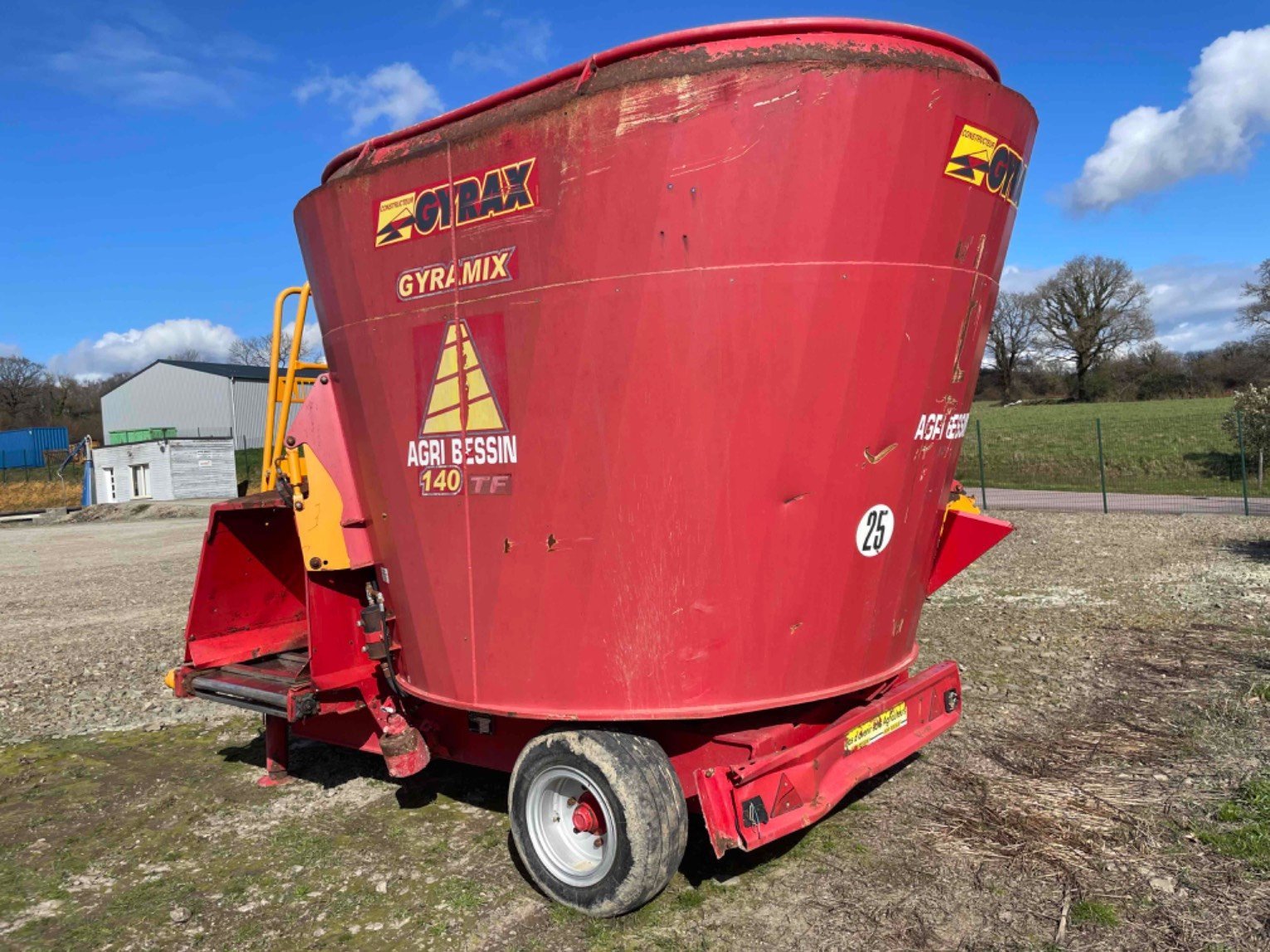 Futtermischwagen van het type Sonstige Mélangeuse 14 Gyrax, Gebrauchtmaschine in SAINT CLAIR SUR ELLE (Foto 4)