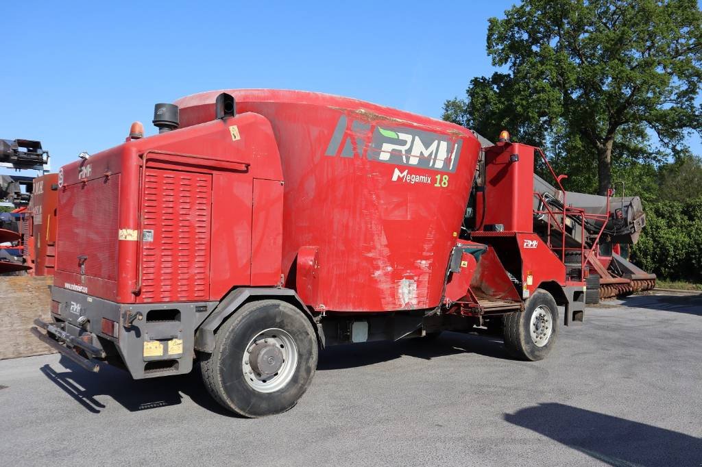 Futtermischwagen del tipo Sonstige Voermengwagen RMH Megamix 18, Gebrauchtmaschine In Stegeren (Immagine 7)