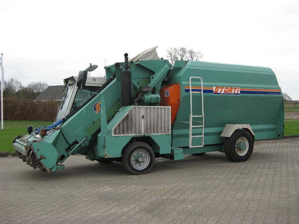 Futtermischwagen del tipo Storti Bulldog, Gebrauchtmaschine en Stegeren (Imagen 1)