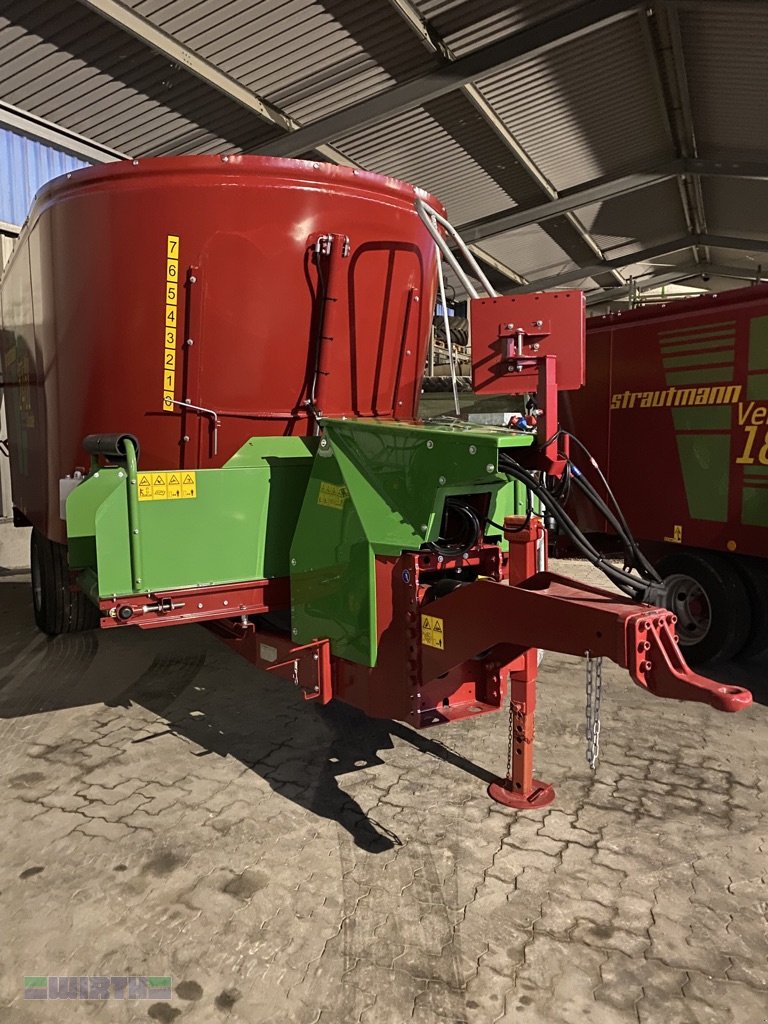 Futtermischwagen van het type Strautmann Verti-Mix 1801 Double Futterschmischwagen, Stohmessersatz, Stufen-Mischschnecken, Neumaschine in Buchdorf (Foto 5)