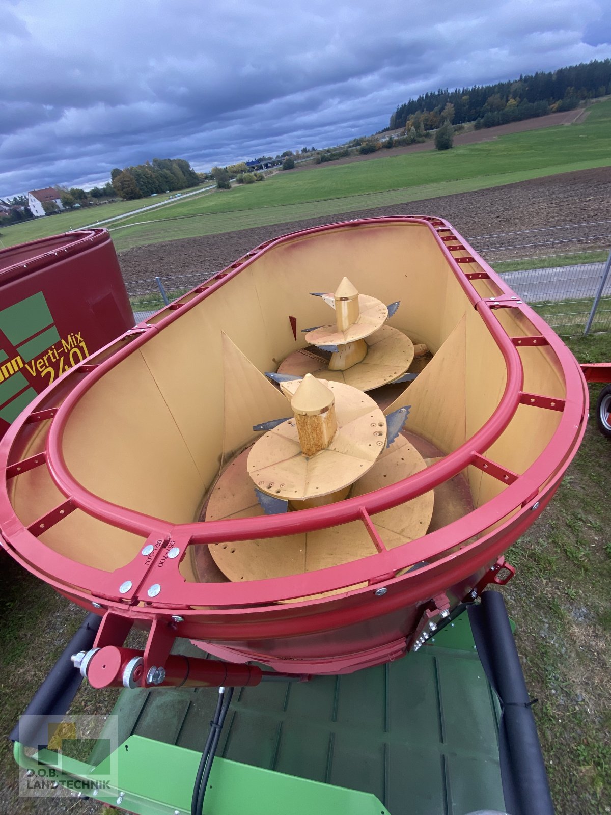 Futtermischwagen des Typs Strautmann Verti-Mix 1801, Neumaschine in Lauterhofen (Bild 3)