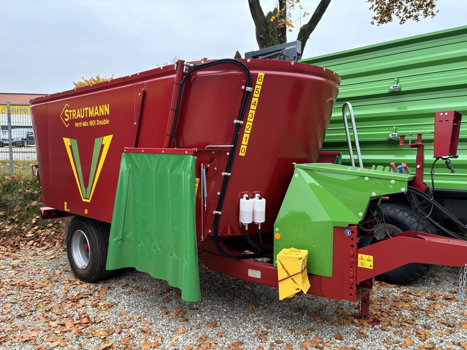 Futtermischwagen van het type Strautmann Verti-Mix 1801, Neumaschine in Mitterscheyern (Foto 1)