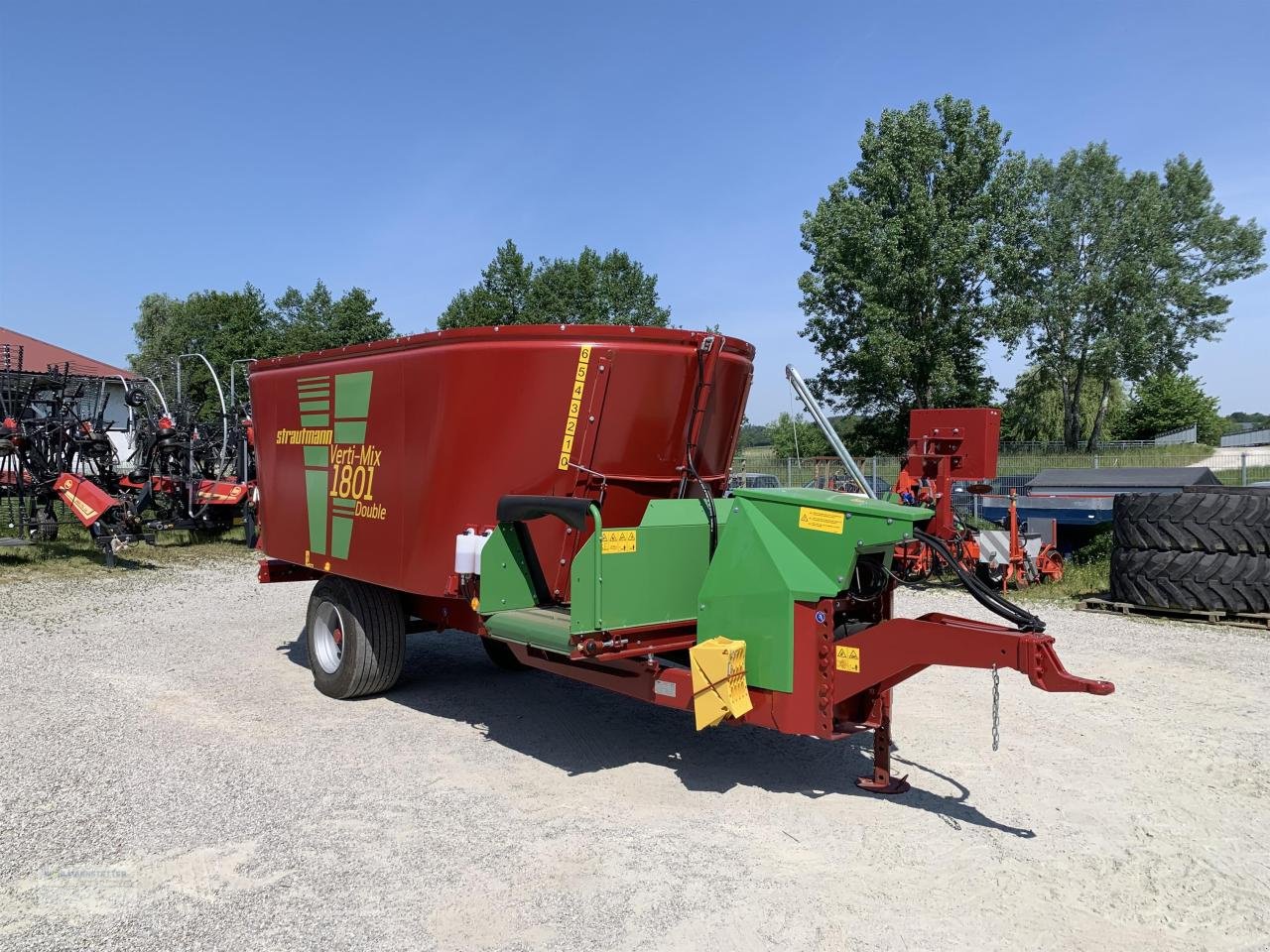 Futtermischwagen типа Strautmann VERTI-MIX 1801DOUBLE, Neumaschine в Unterdietfurt (Фотография 1)