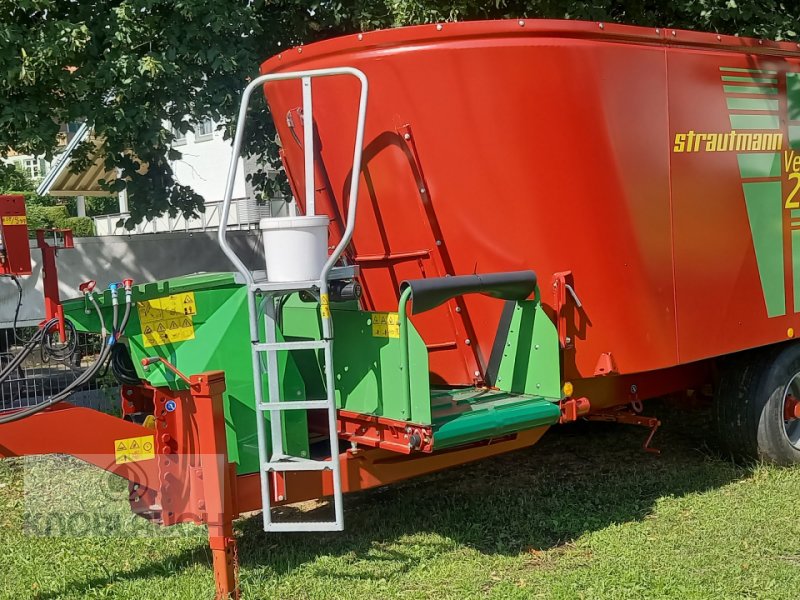 Futtermischwagen des Typs Strautmann Verti Mix 2401 Double, Neumaschine in Wangen (Bild 1)